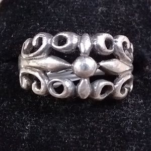 Womens Size 7 Sterling Silver Ring - (Safe)